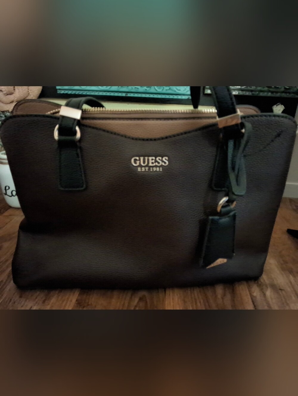 GUESS COLOR BLOCK SATCHEL - Picture 9 of 9